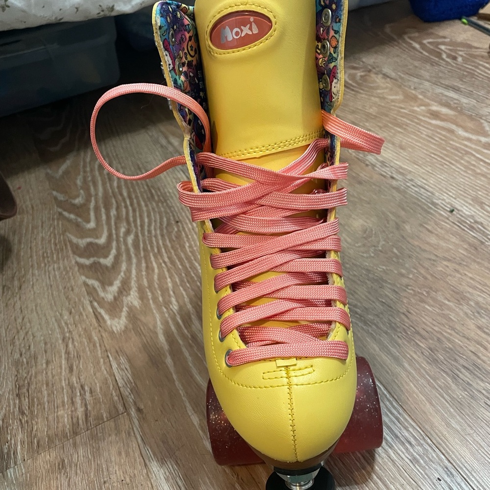 Moxi Yellow Roller Skates with Pink Laces